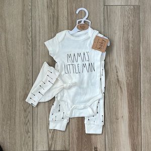 NWT Adorable baby Onesie and pant set. Including hat
